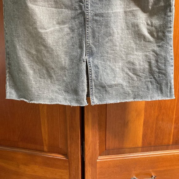 Onion Faded Black Denim/Jean skirt with front slit - raw hem - size 10 (no tag) - Picture 7 of 8